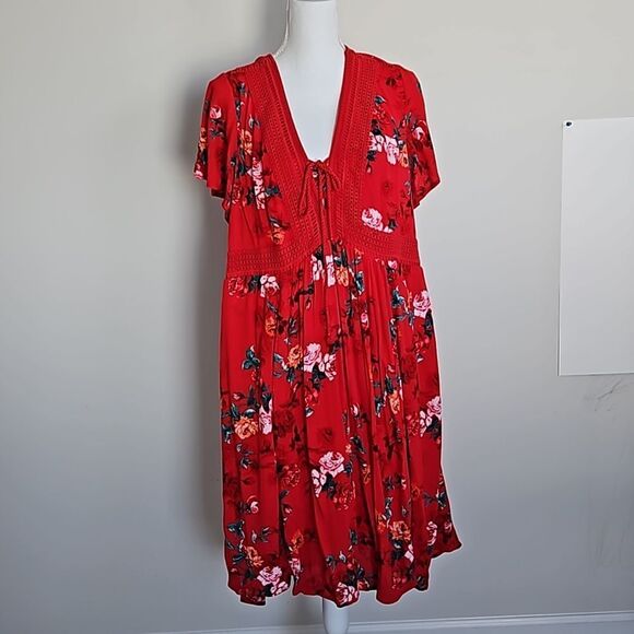 Torrid Red Floral Plus Size A-Line Dress Lace Detail w/ Pockets Size 2X - Picture 3 of 13